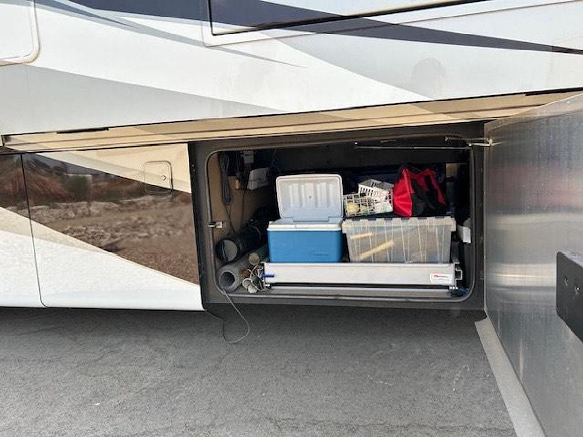 Used 2017 Tiffin Phaeton 44OH