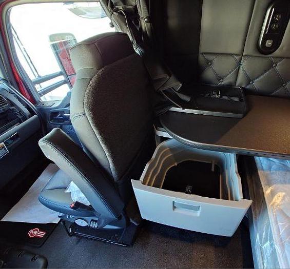 Used 2023 KENWORTH W990