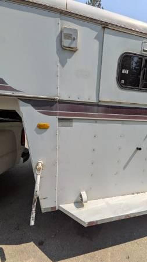 Used 1994 Logan 3 Horse Slant Load Weekender Trailer