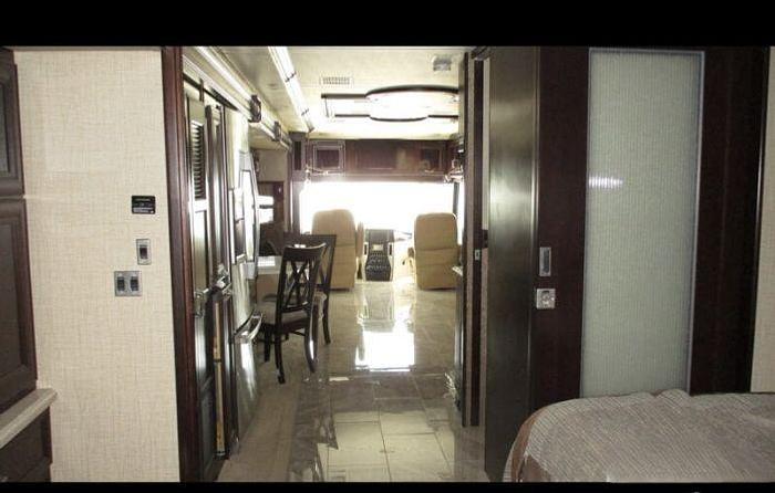 Used 2014 American Coach American Revolution 42W