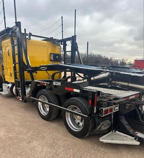 Used 2018 Peterbilt 389