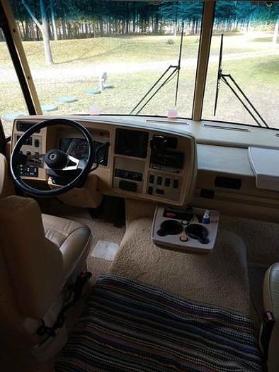 Used 2006 Winnebago Adventurer