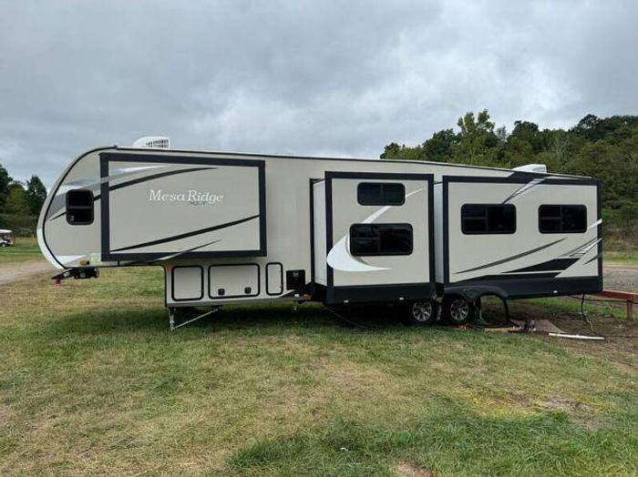 Used 2022 Highland Ridge Mesa Ridge XLT 354MBH