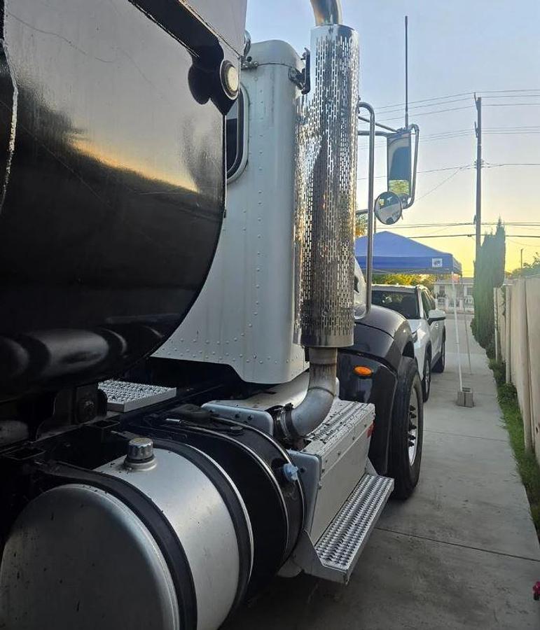 Used 2013 Peterbilt 386 Dump Truck