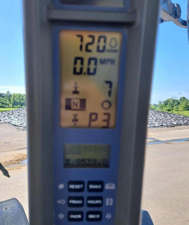 Used 2007 NEW HOLLAND TG210