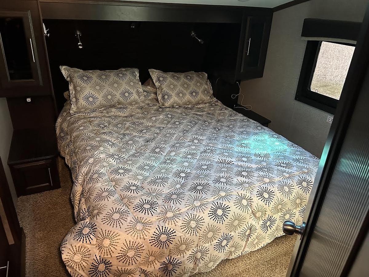 Used 2019 Jayco Eagle HT 24.5CKTS Fifth Wheel