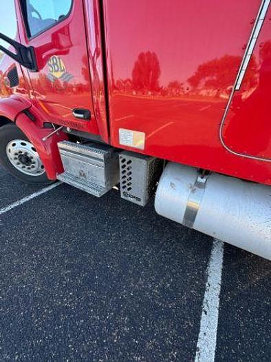 Used 2013 Peterbilt 579