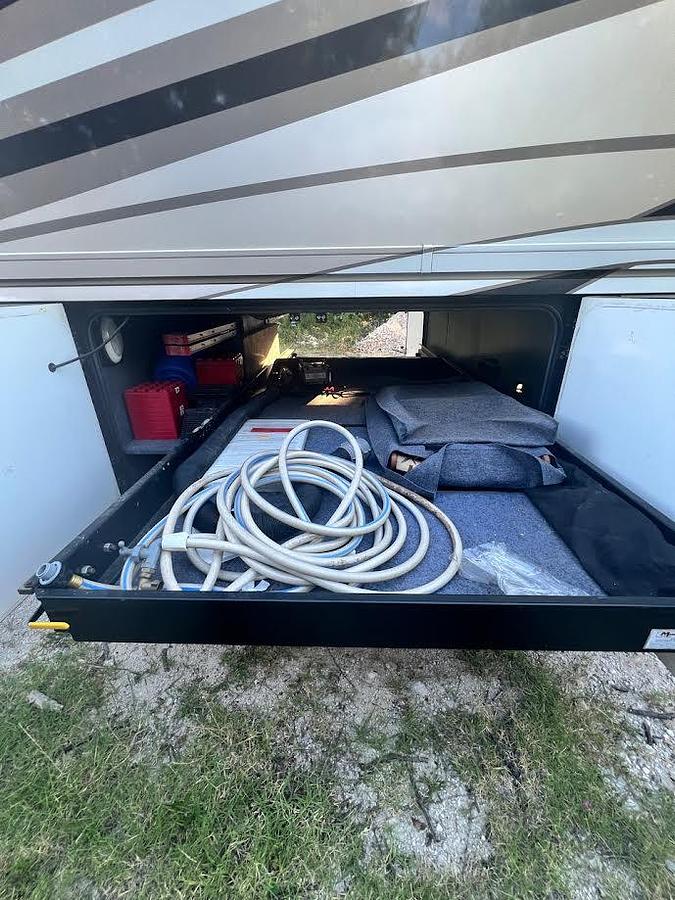 Used 2014 Itasca Meridian 42GQ Class A Motorhome