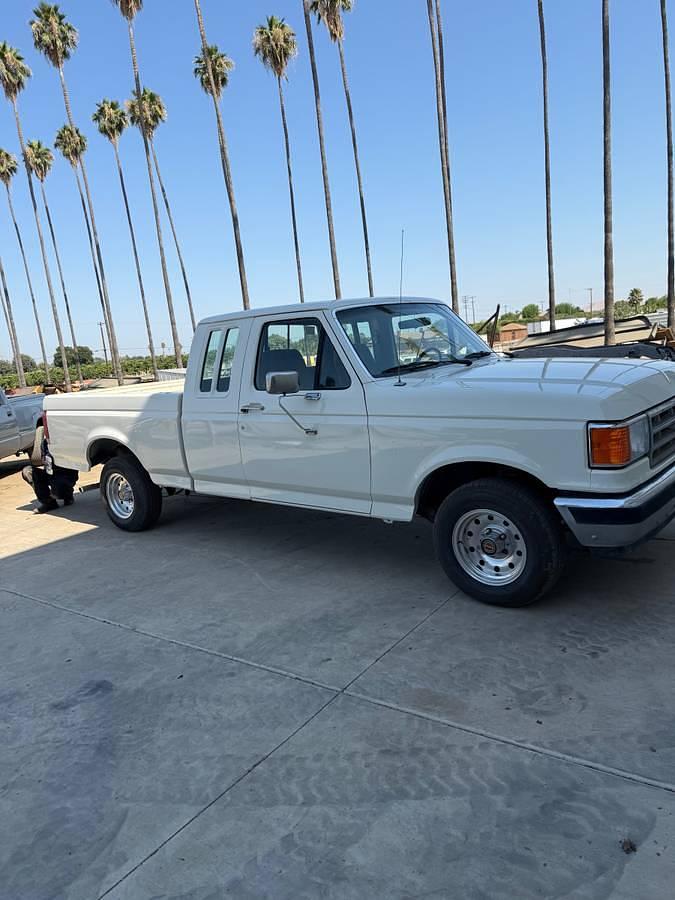 Used 1988 Ford F150 Lariat Pickup Truck