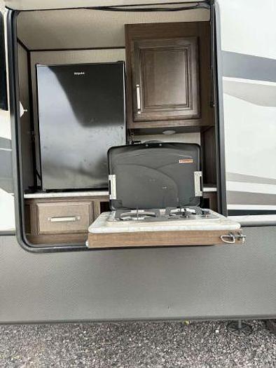 Used 2021 Keystone Avalanche 37EGK