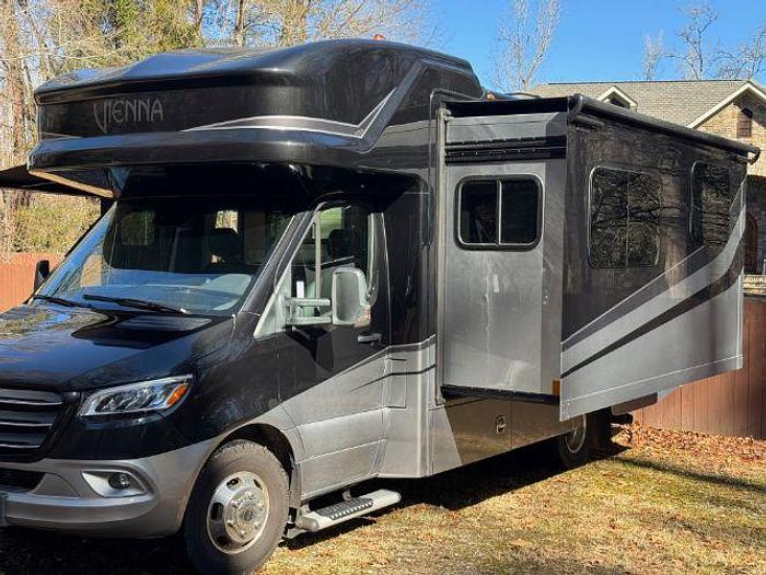 Used 2022 Renegade Vienna 25RMC