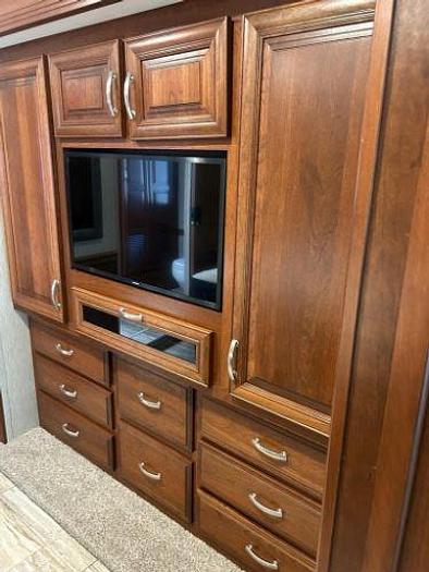 Used 2018 Forest River Legacy 38C