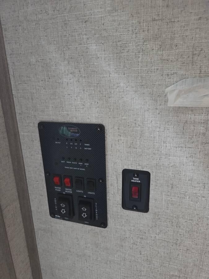 Used 2020 Forest River Salem Hemisphere 22RBHL