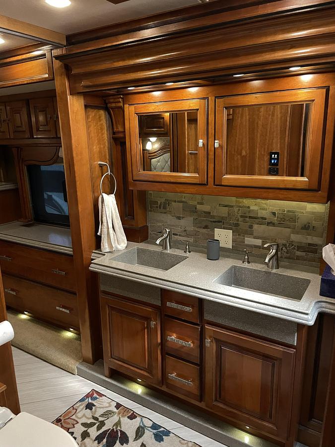 Used 2014 Tiffin Allegro Bus 37AP