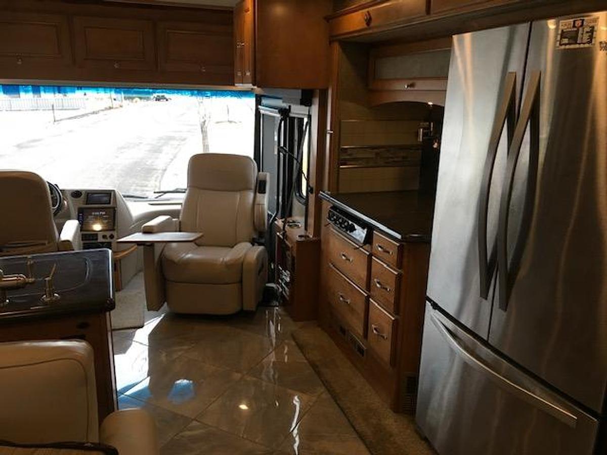 Used 2016 Winnebago Journey 40R Diesel Pusher
