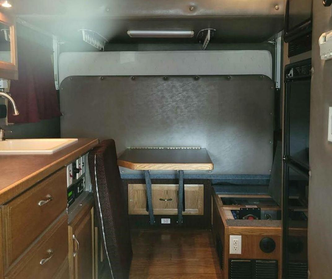 Used 2012 Peterbilt 389 Sleeper Semi Truck