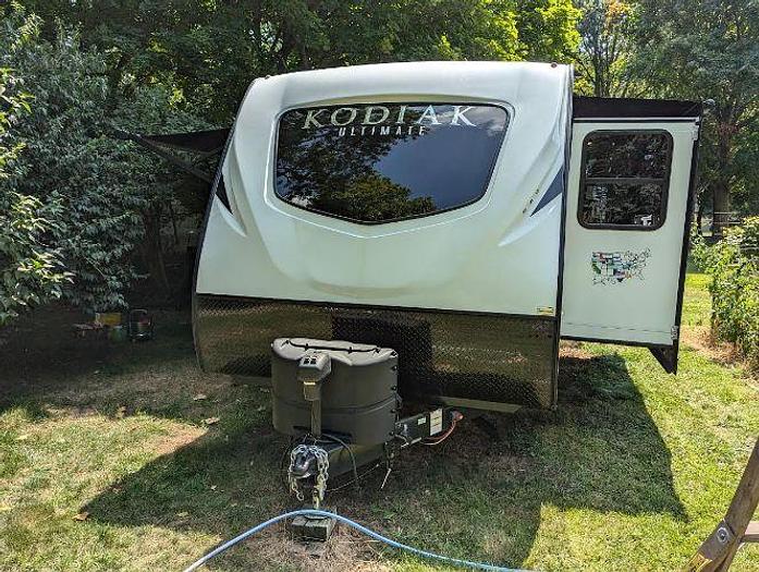 Used 2021 Dutchmen Kodiak Ultimate 2921FKDS