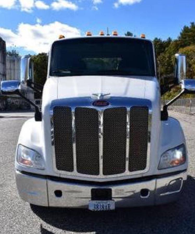 Used 2018 Peterbilt 579