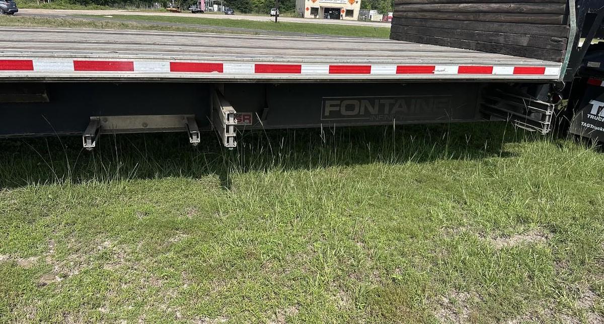 Used 2018 Western Star 5700XE & 2023 FONTAINE DROP DECK