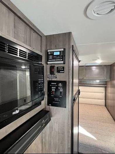 Used 2020 Winnebago Minnie Winnie 22R