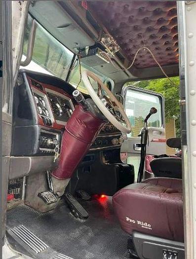 Used 2006 KENWORTH W900L