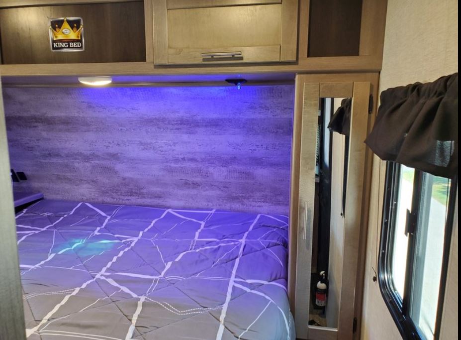 Used 2021 CrossRoads Sunset Trail 289QB