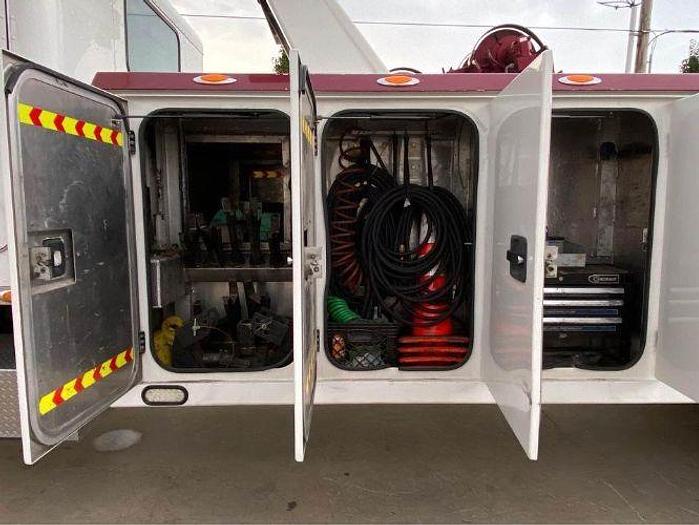 Used 2006 Peterbilt 378 Wrecker Tow Truck