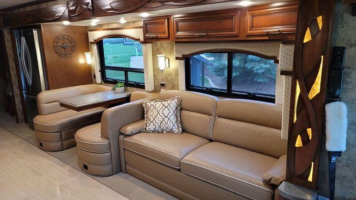 Used 2017 Newmar Ventana 3709