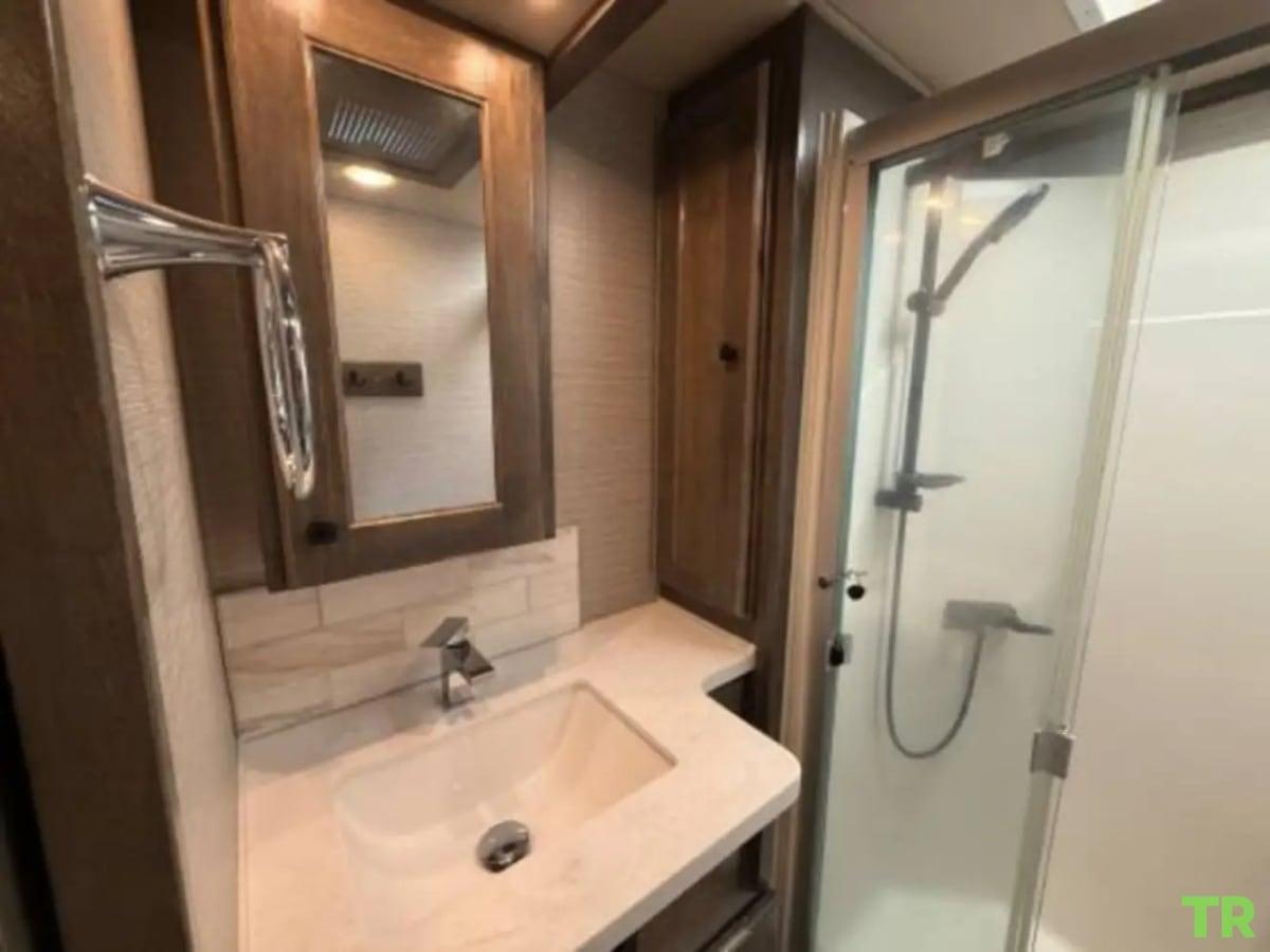 Used 2022 Vanleigh Beacon 34RLB