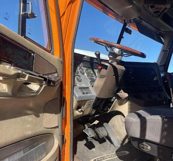 Used 2014 Freightliner CORONADO 132