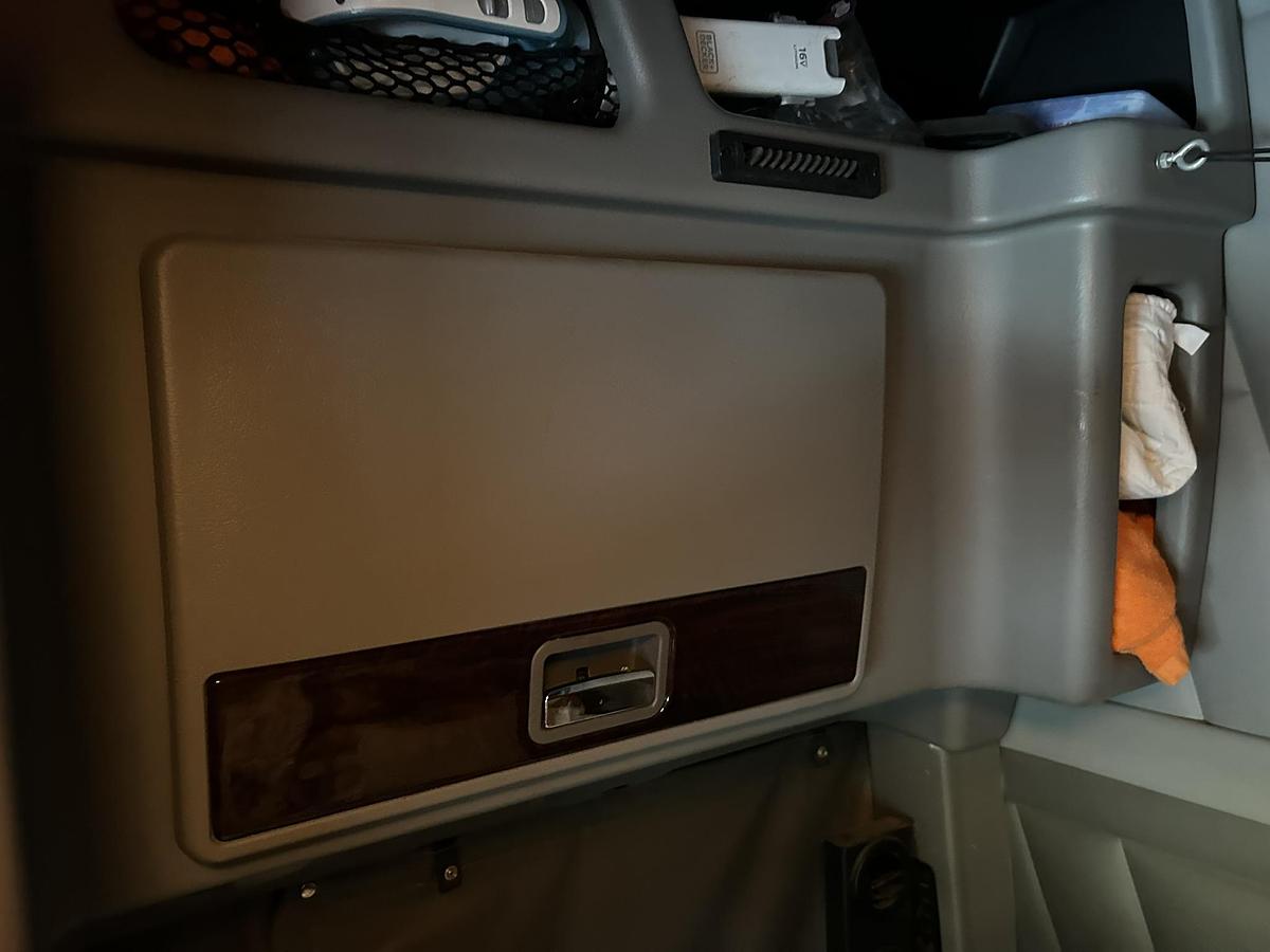 Used 2020 Peterbilt 389 Sleeper Semi Truck