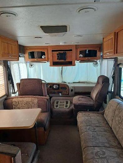 Used 2004 Four Winds Hurricane