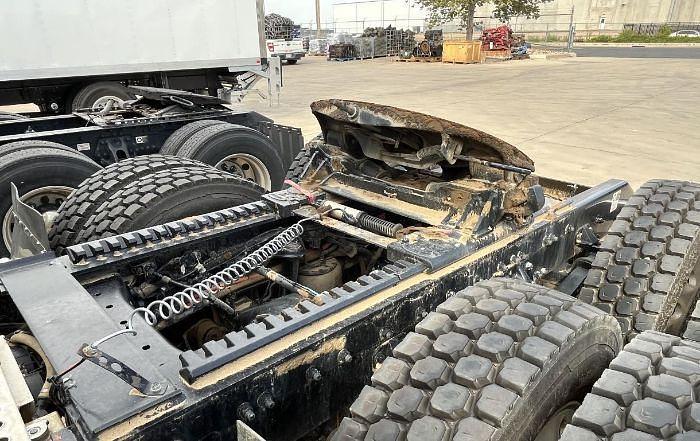 Used 2022 KENWORTH T880