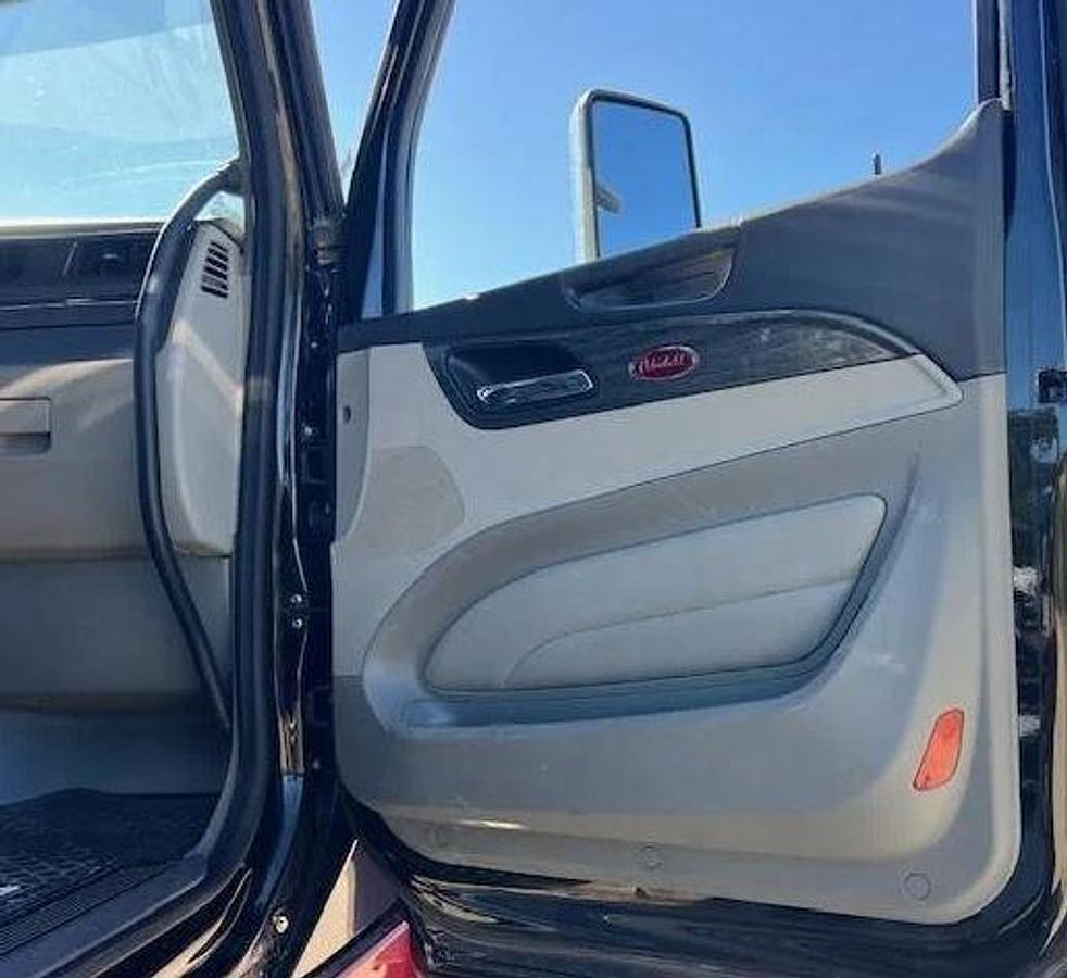 Used 2020 PETERBILT 567 Day Cab