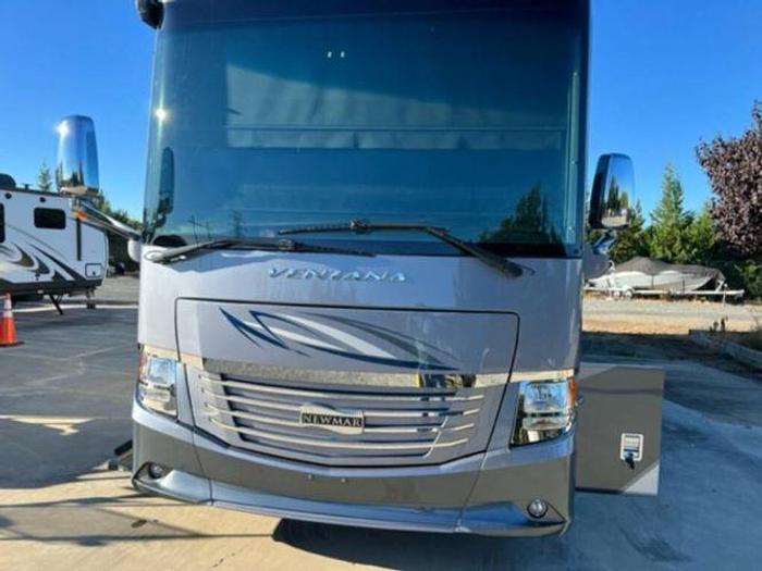 Used 2019 Newmar VENTANA 4054