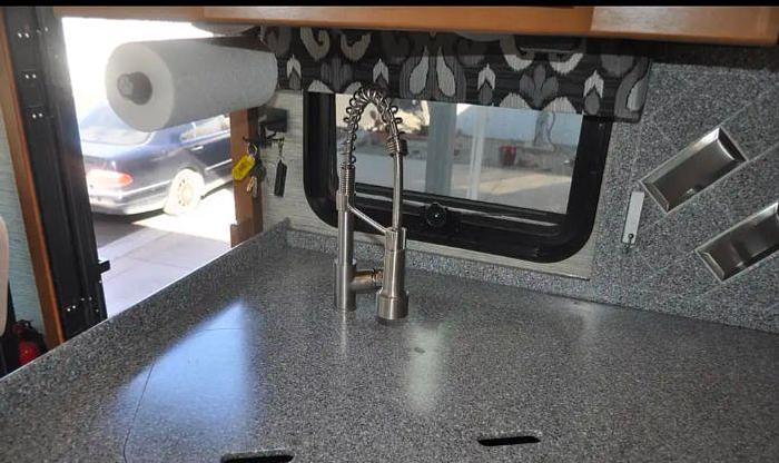 Used 2017 Newmar Bay Star 3401