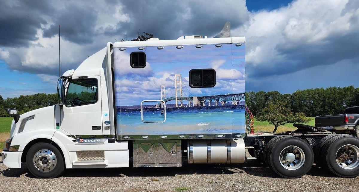 Used 2016 Volvo VNL64T860