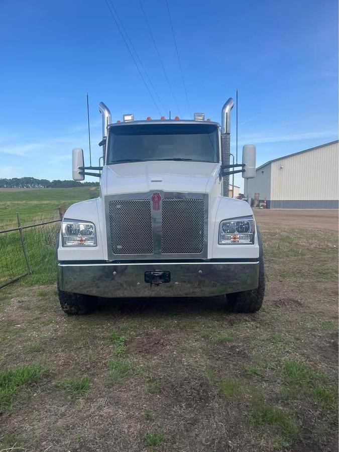 Used 2024 Kenworth T880 Dump Truck