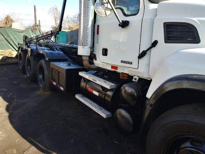Used 2005 Mack Granite CV713 Roll off