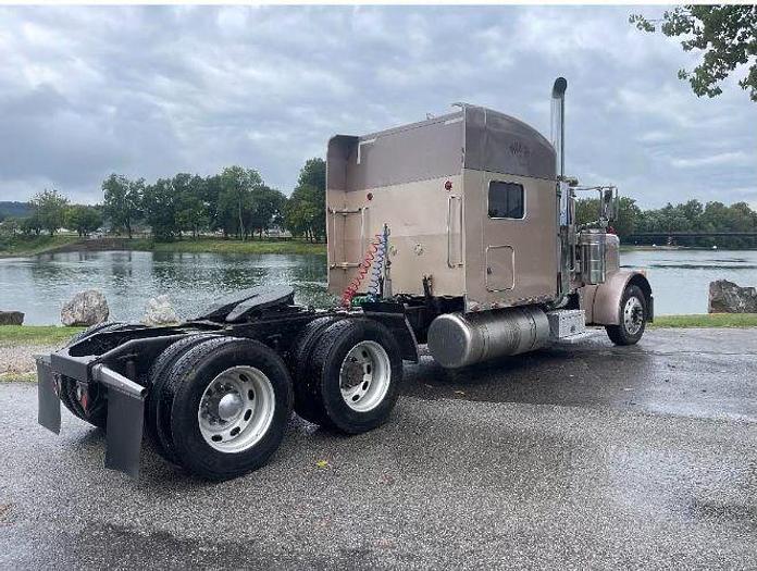 Used 2005 Peterbilt 379