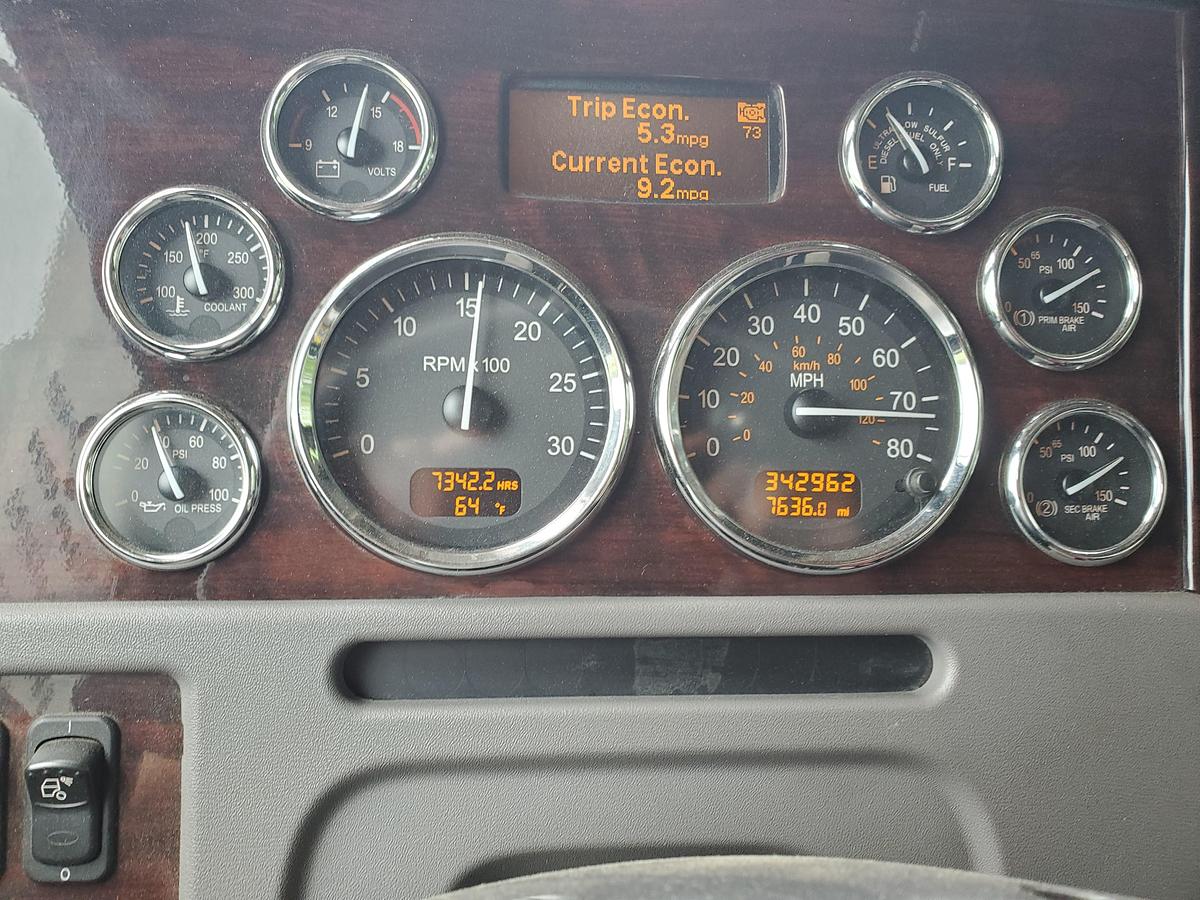 Used 2022 Peterbilt 38