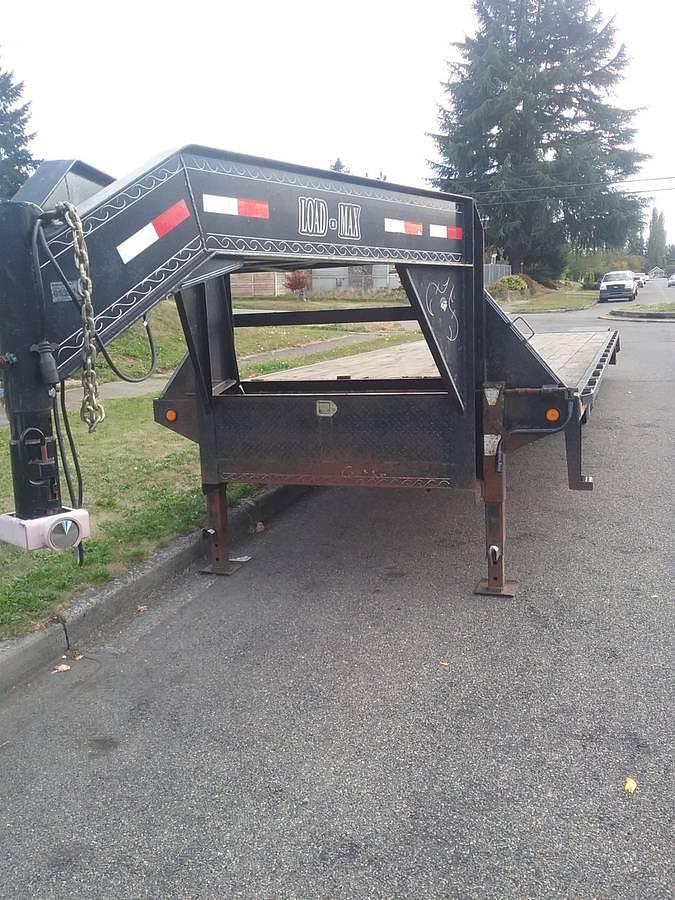 Used 2008 Load Max 32ft deck-over flatbed gooseneck
