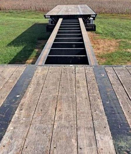 Used 2018 Fontaine Extendable Trailer