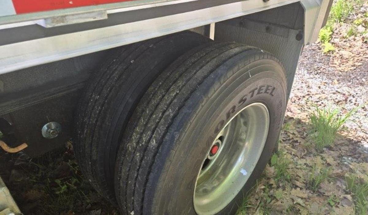 Used 2006 East 48' Aluminum Flatbed Trailer