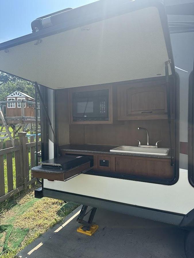 Used 2016 Jayco Jay Feather 7 20XTG Travel Trailer