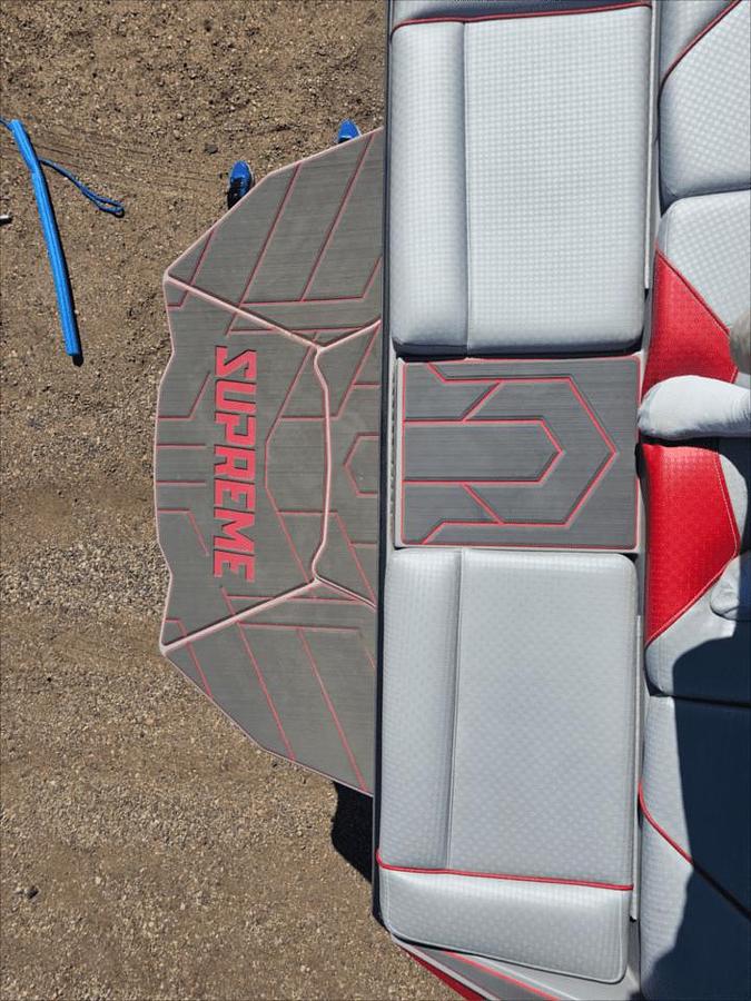 Used 2024 Supreme S220 Pontoon Boat