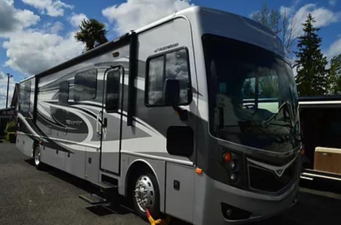 Used 2015 Fleetwood Excursion 35B