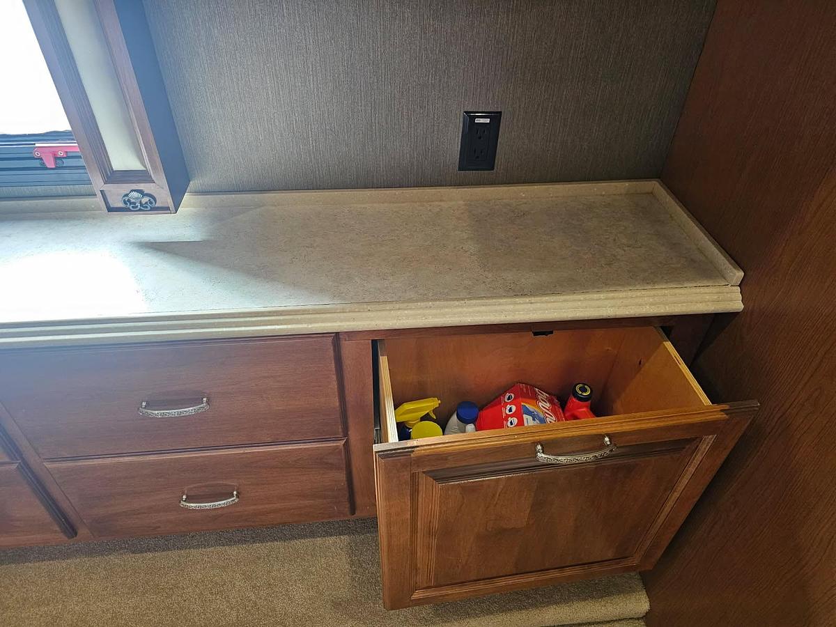 Used 2013 Tiffin Motorhomes Phaeton 40QKH