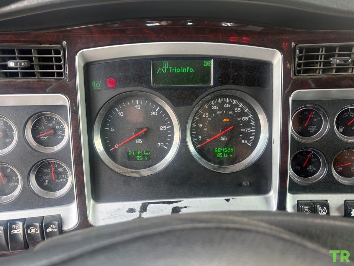 Used 2019 Kenworth W900L