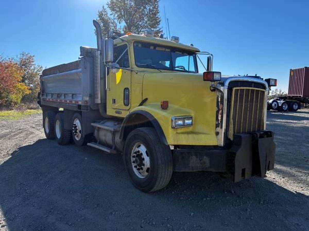 Used 2007 Freightliner FLD120SD Tri-Axle Dump Truck